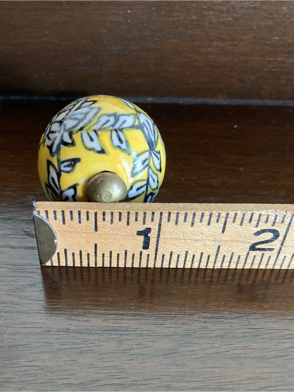 Decorative Ceramic Knobs in Yellow, White & Black Floral Pattern Set of 8 (NWOT) - Picture 9 of 10
